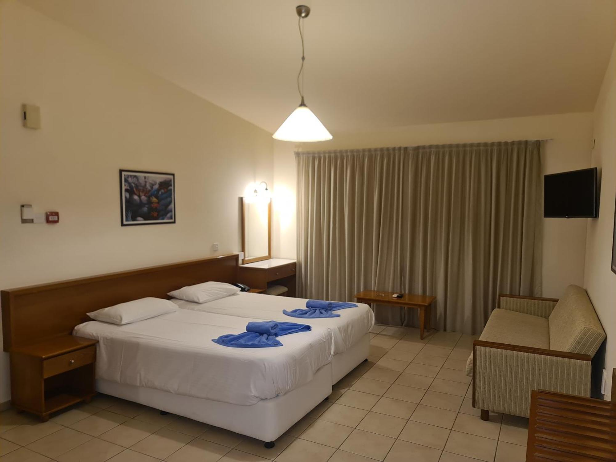 Nissiana Hotel & Bungalows Agia Napa Exterior foto
