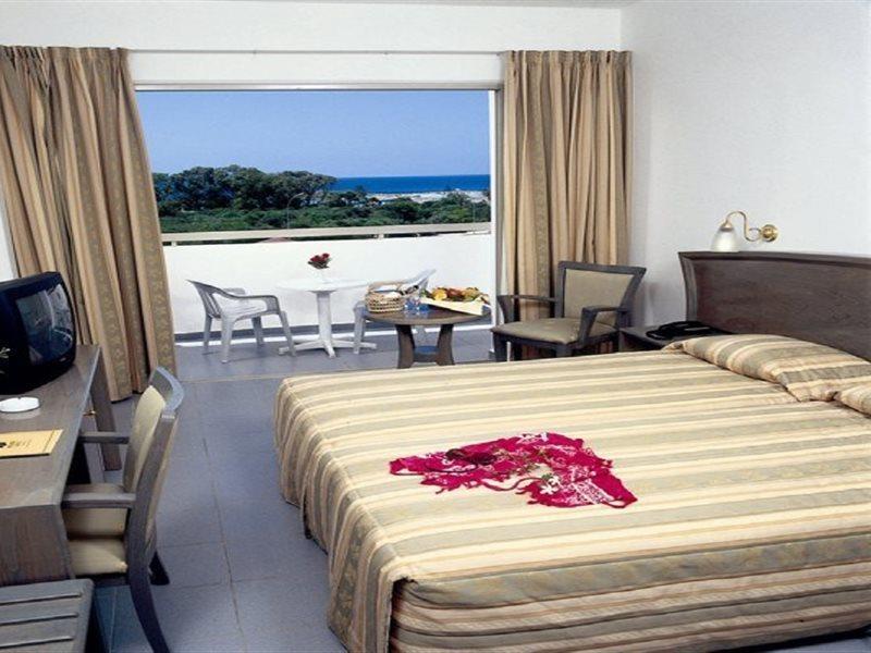 Nissiana Hotel & Bungalows Agia Napa Exterior foto
