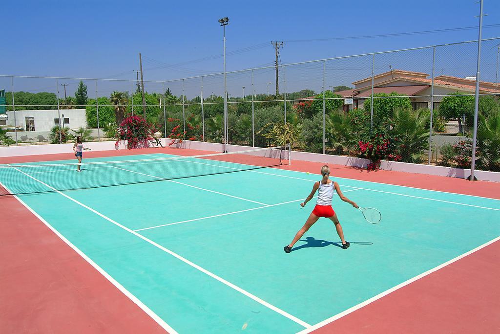 Nissiana Hotel & Bungalows Agia Napa Exterior foto